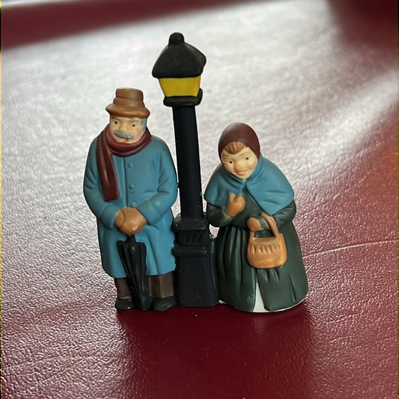 Department 56 carolers ￼ - Picture 4 of 6